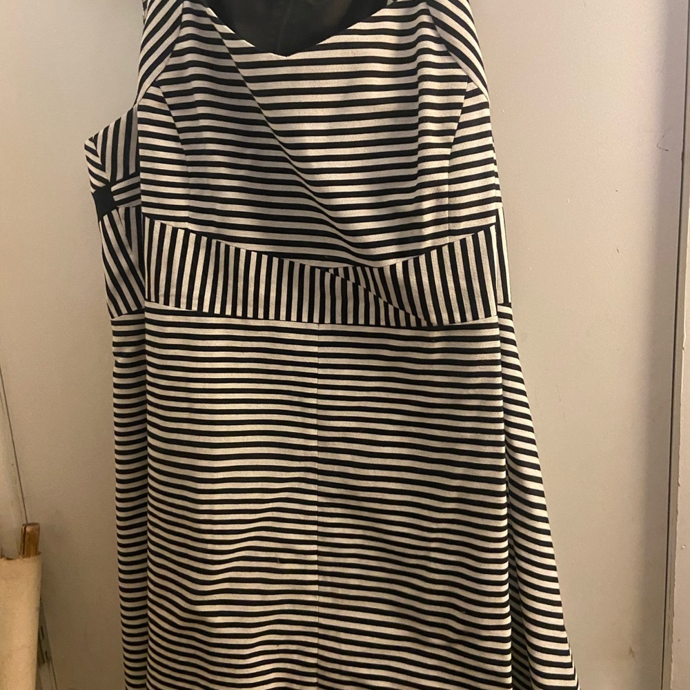 Halogen dress 20w plus black white striped sleeveless